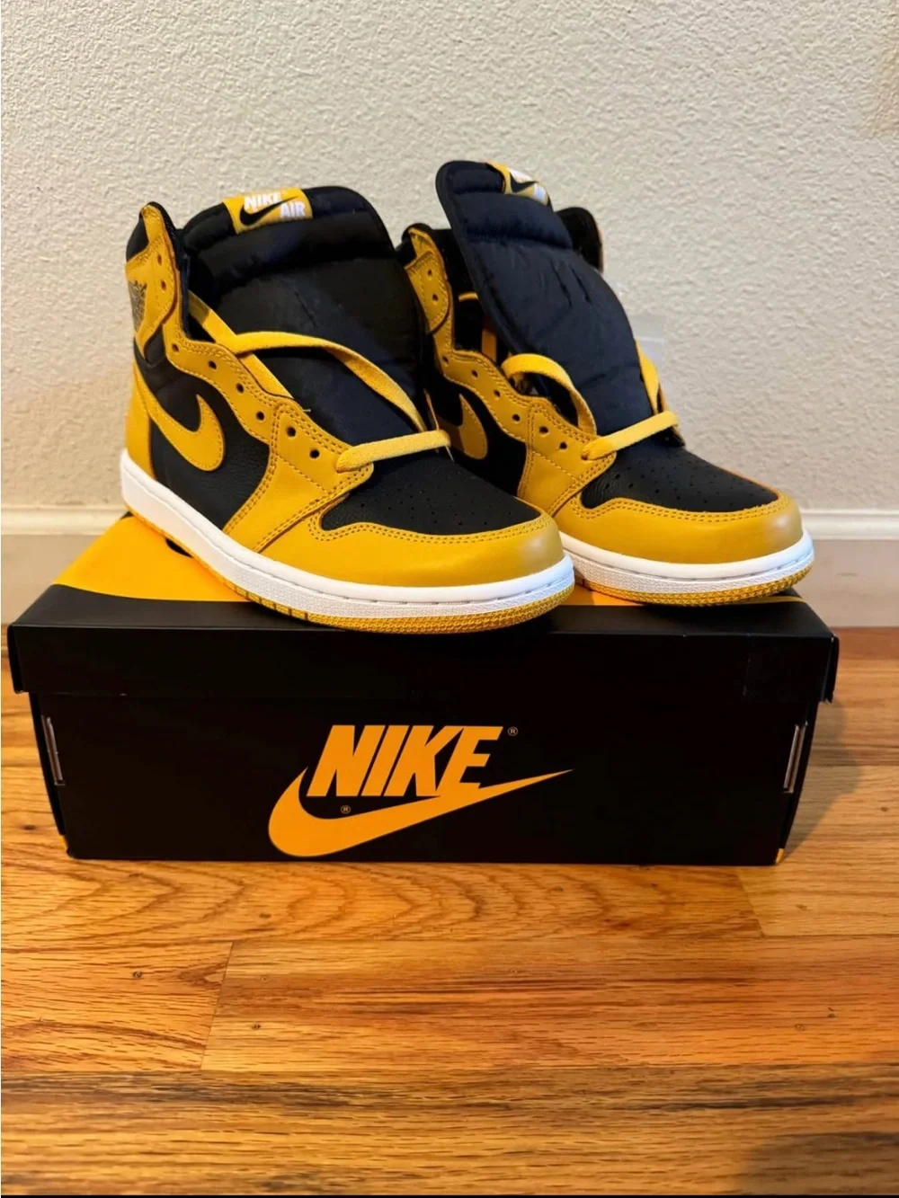 Jordan 1 Retro High OG Pollen Men’s size 7